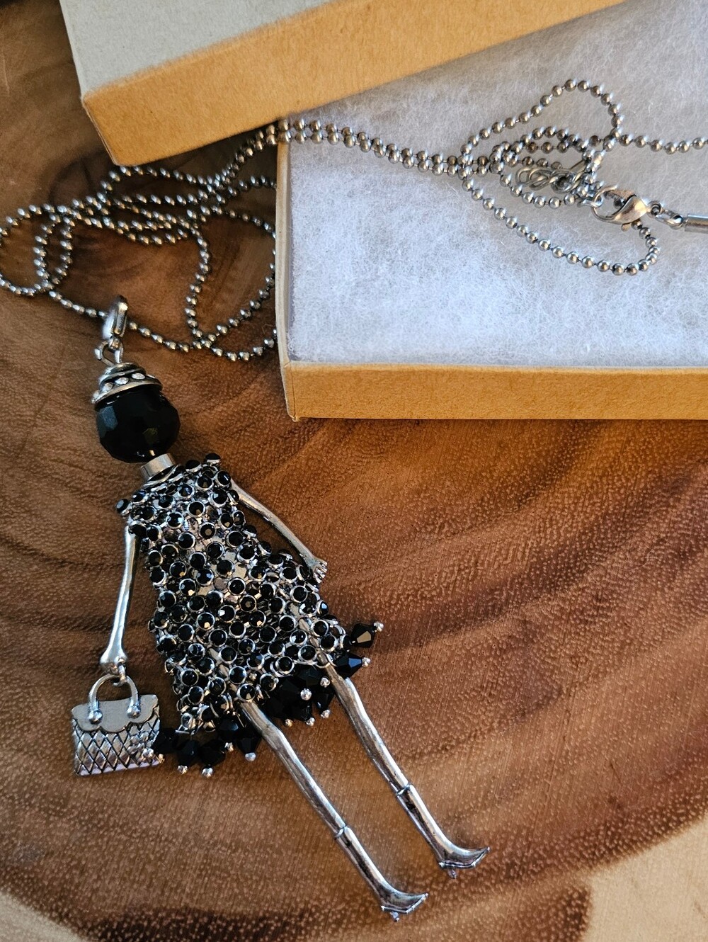 NEW Paris French Divia Pendant/Charm Statement Necklace